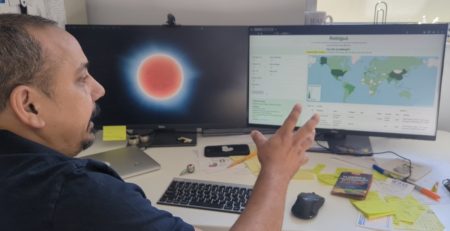 Braham Dhillon, a molecular plant pathologist at UF/IFAS Fort Lauderdale Research and Education Center, demonstrates Robigus from his desktop.